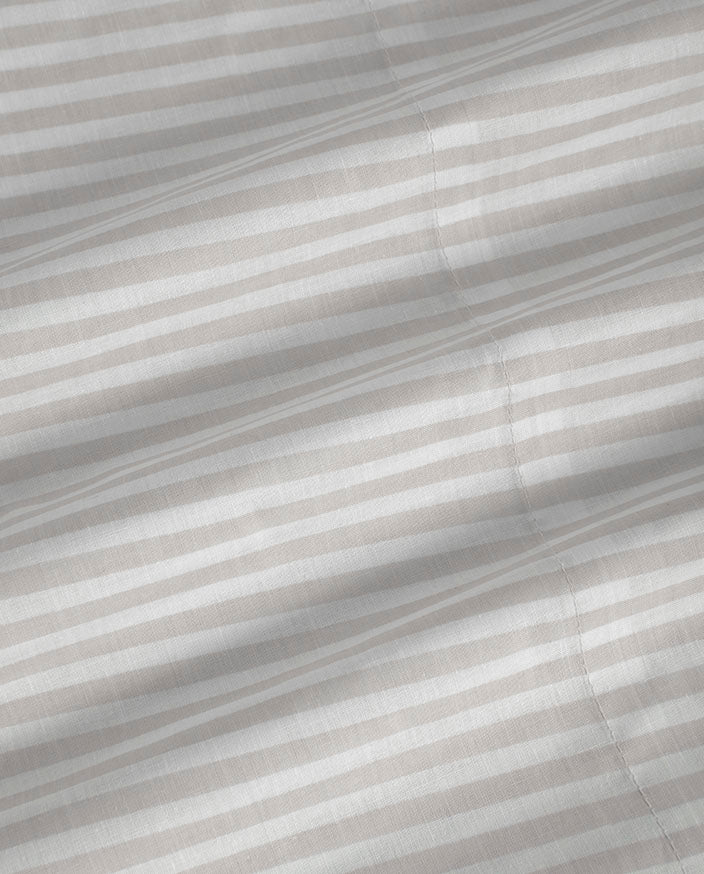 3973912